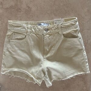 Zara Mid Rise Shorts - Size 2